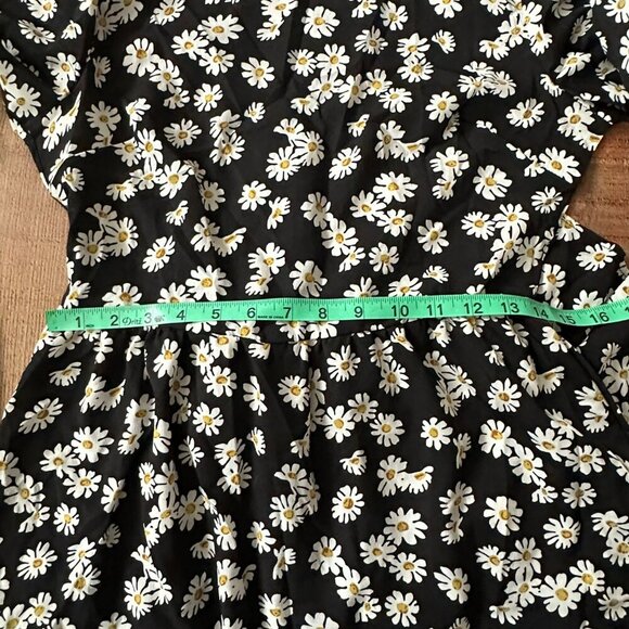 Missguided High Neck Smock Midi Dress With Daisy Print Pattern size 4 - Picture 3 of 9